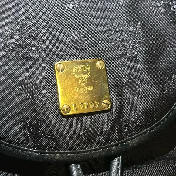 MCM Vintage Black and Gold Hardware Jacquard Classic  display picture 3